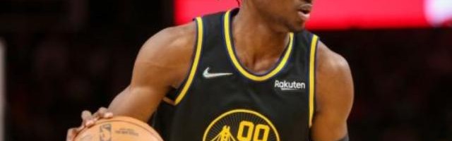 官方网站-库明加掉出勇士轮换 科尔库里劝他保持耐心与渴望