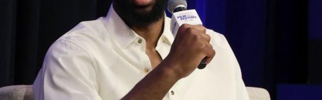 官方网站-离队预防针？恩比德：只想夺冠 代表哪支球队无所谓