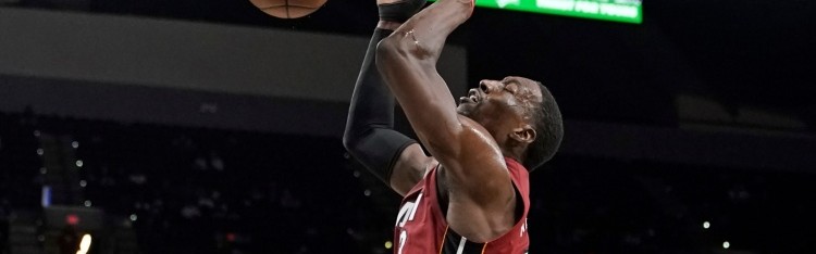 Yabo-路威：当阿德巴约距离历史如此之近时当然会全力以赴 这无可厚非