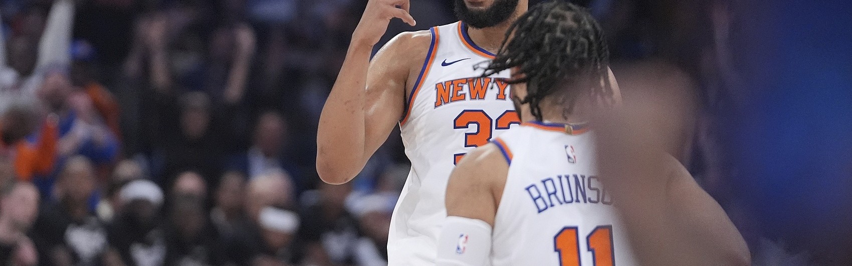 张佳玮：当下尼克斯像1辆配件齐全但慢热的车 勇士又是输人不输阵